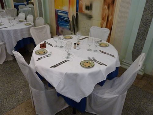فندق Somatel دوالا المظهر الخارجي الصورة